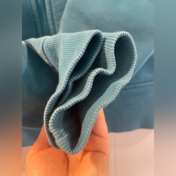 Lululemon Scuba Hoodie - Picture 4 of 5